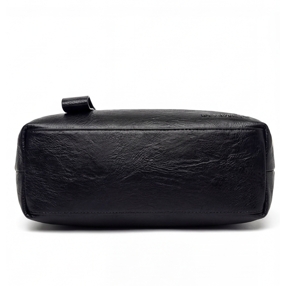 Soft Leather Crossbody With 3 Compartments